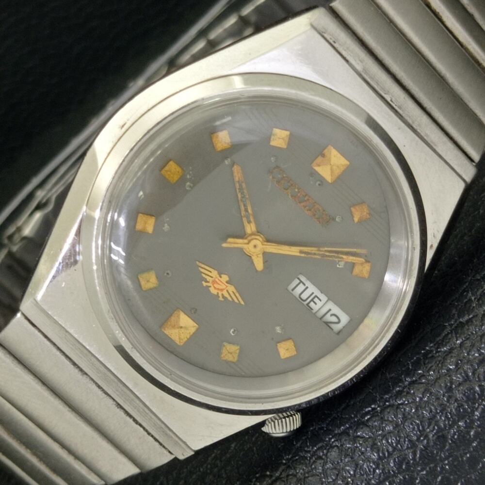Vintage 1975 Citizen Automatic Mens Silver Watch W/daydate & Gold accents